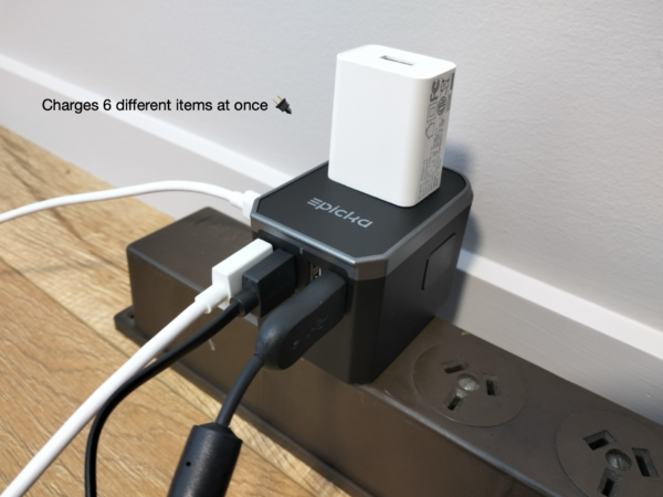 EPICKA - Universal Travel Adapter Worldwide Wall Charger